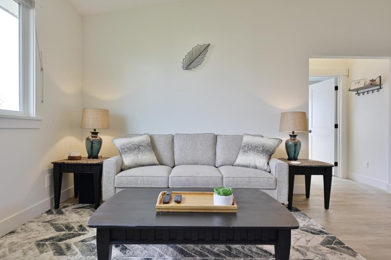 Modern Upstairs Loft - Newly Renovated! Villa Salem Luaran gambar