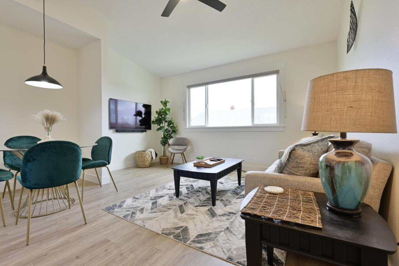 Modern Upstairs Loft - Newly Renovated! Villa Salem Luaran gambar